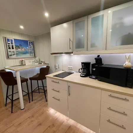 Moderne Zur Schlosshoehe Apartment Lieser