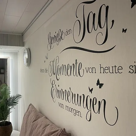 Moderne Zur Schlosshoehe * Lieser