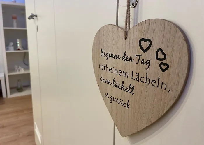 Moderne Zur Schlosshoehe * Lieser