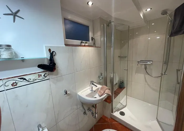 Moderne Zur Schlosshoehe Apartmán *