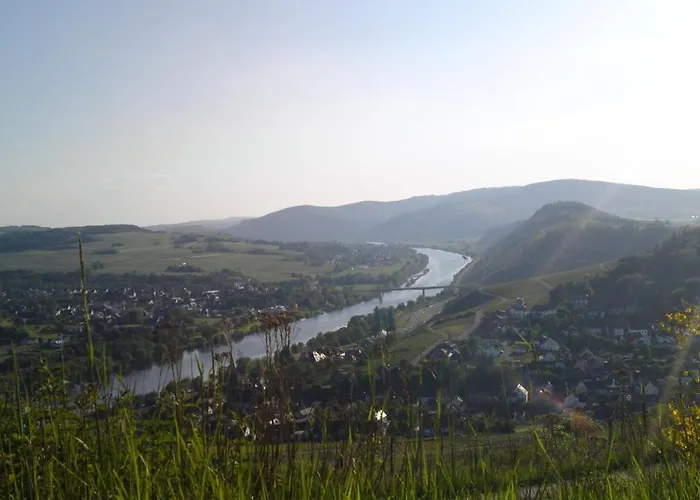 Moderne Zur Schlosshoehe アパート リーザー