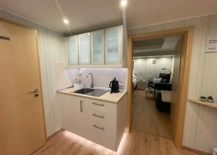 Moderne Zur Schlosshoehe Apartmán *