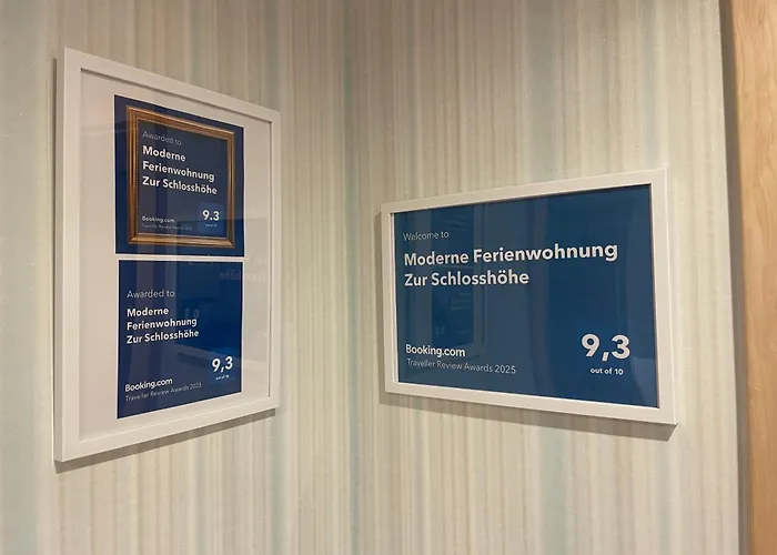 Moderne Zur Schlosshoehe Apartmán Lieser