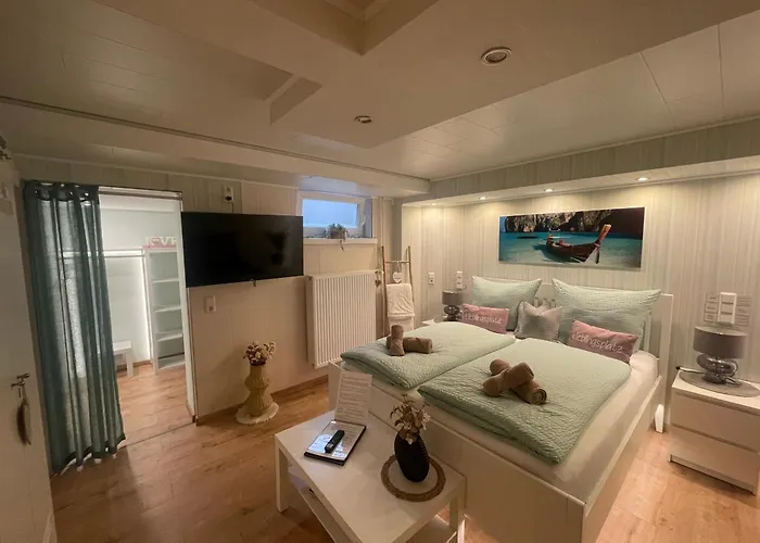 Moderne Zur Schlosshoehe リーザー