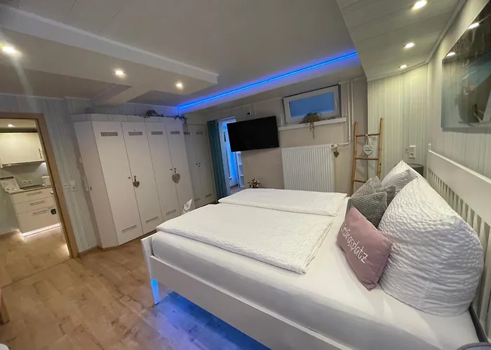 Moderne Zur Schlosshoehe リーザー